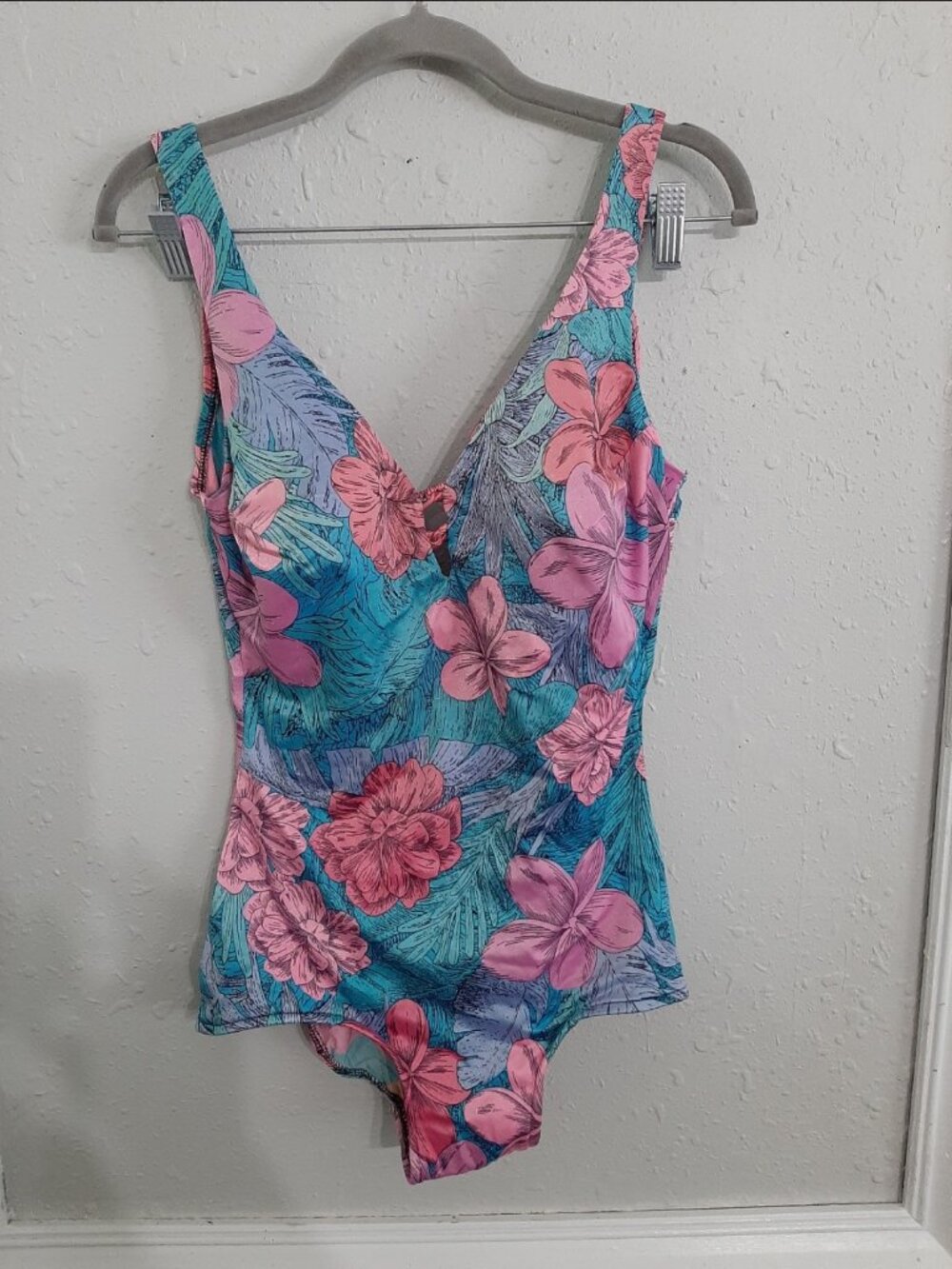 Vintage 1960s 70s Maxine of hollywood pinup swimsuit one piece bullet bra Hawaii